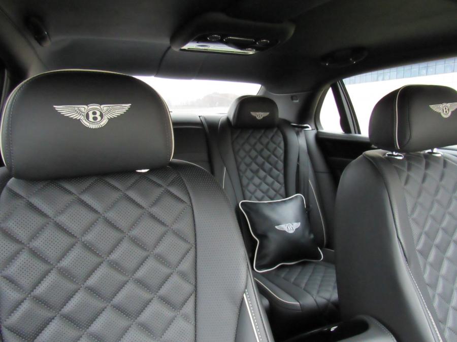 Интерьер Bentley Flying Spur V8 S 2017 года  (фото 67 из 154)